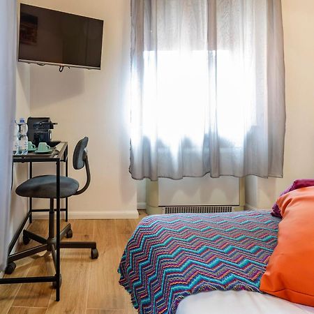 Italianflat - Rentroom Old Town - 200Mt To Arena Verona Bagian luar foto