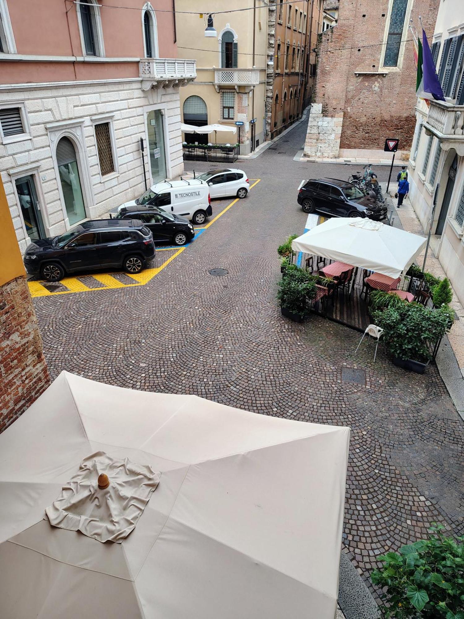 Italianflat - Rentroom Old Town - 200Mt To Arena Verona Bagian luar foto