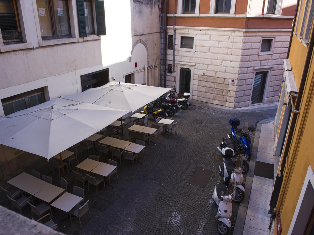 Italianflat - Rentroom Old Town - 200Mt To Arena Verona Bagian luar foto