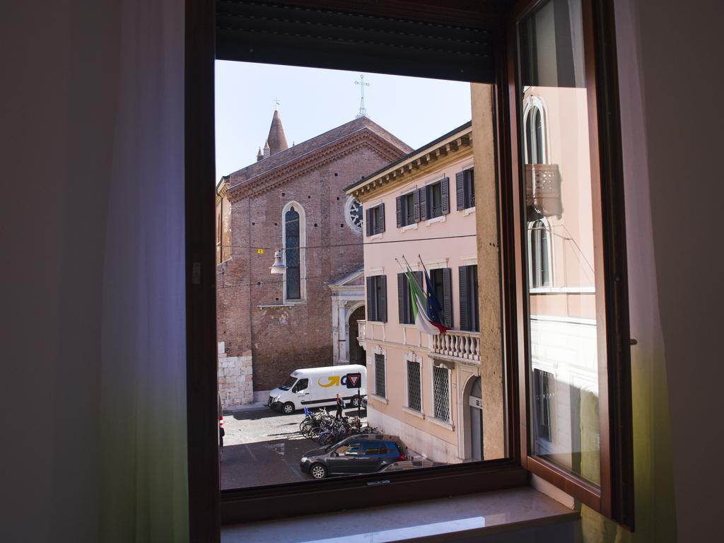 Italianflat - Rentroom Old Town - 200Mt To Arena Verona Bagian luar foto