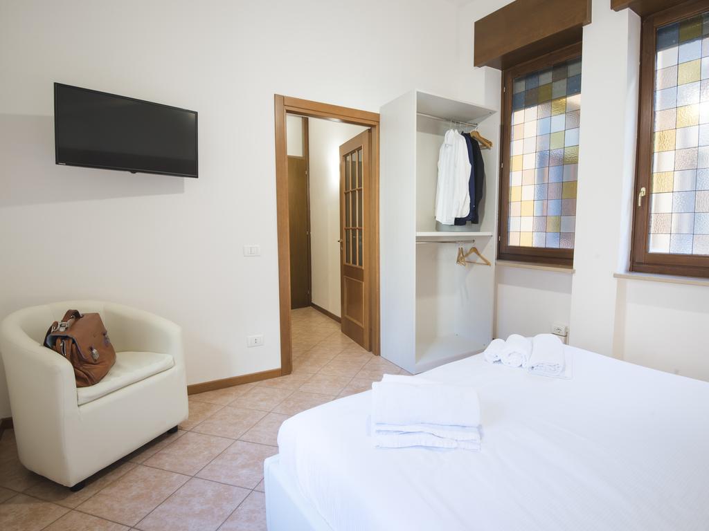 Italianflat - Rentroom Old Town - 200Mt To Arena Verona Bagian luar foto